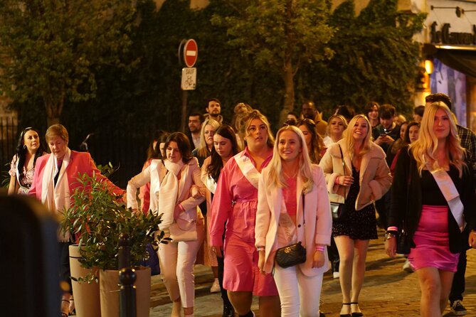 Paris Latin Quarter Pub Crawl Bars and Clubs - Starting on Rue de la Huchette