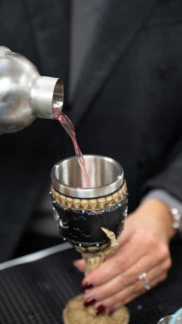 Paris: Mixology Workshops - A Paris cocktail class built around your group