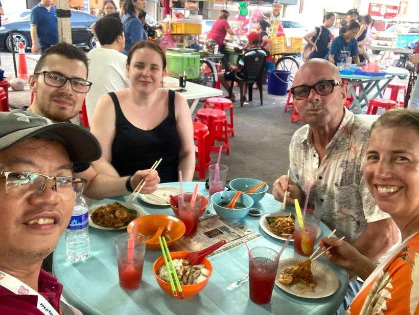 Penang: Georgetown Foodie Walking Tour with a Cocktail - Key points at a glance