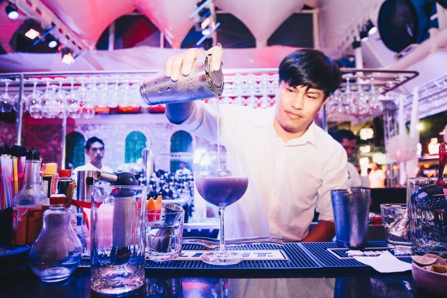 Phuket: Bar Crawl Tour - What $29 buys you
