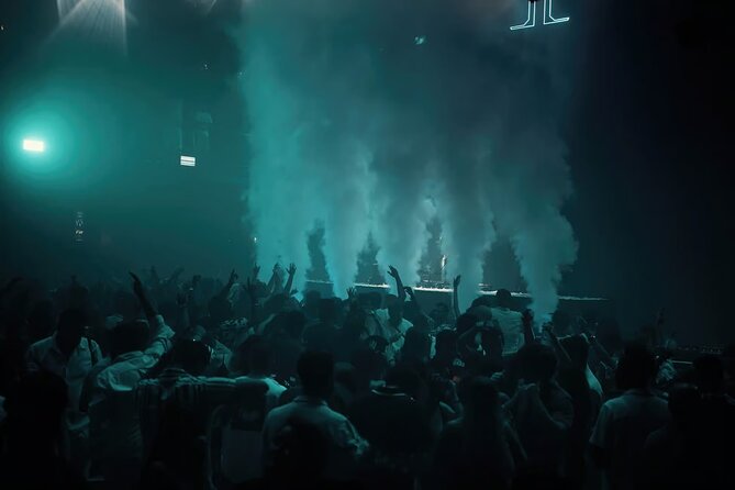 Phuket Nightlife Tour, Free Entry Bar and Club Crawl - BOA and the late-night club finish