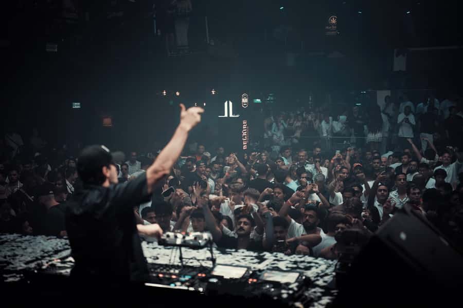 Phuket Nightlife Tour: Patong Bar & VIP Club Crawl Adventure - What to wear and what to carry