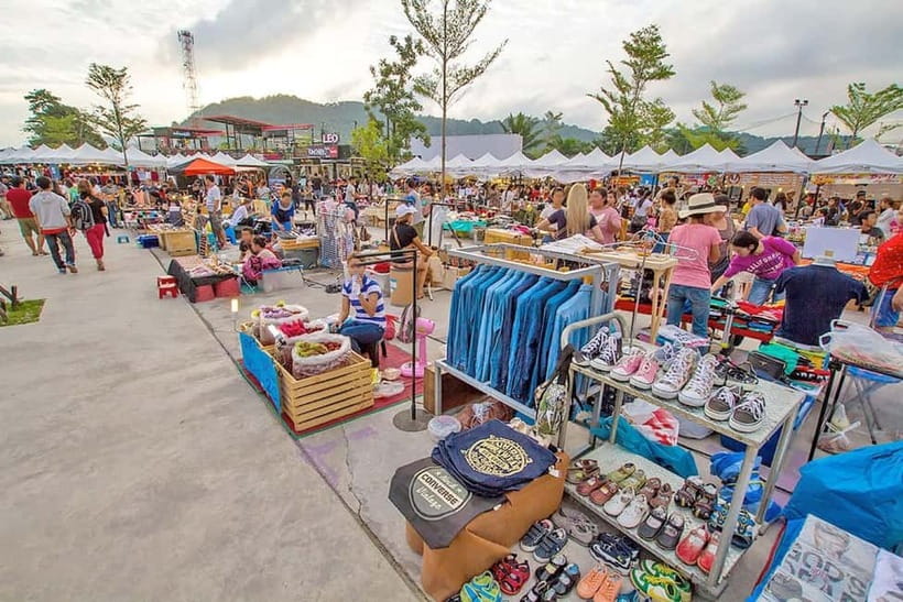 Phuket: Sunset, Beach, and Nightlife Tour with Local Food - Chillva Night Market puts dinner in your hands