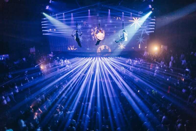 Playa del Carmen: Coco Bongo Nightclub Experience - Choosing between Regular, Drink Pack, Gold, and Front Row