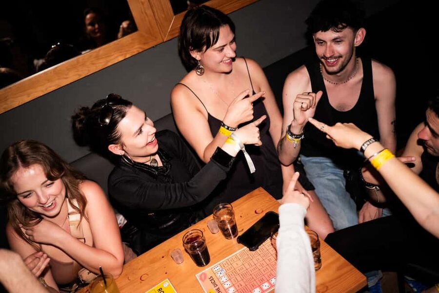 Porto: 4 Bar Pub Crawl, 7 Drinks, & Skip-the-Line Club Entry - Practical advice for a smoother night