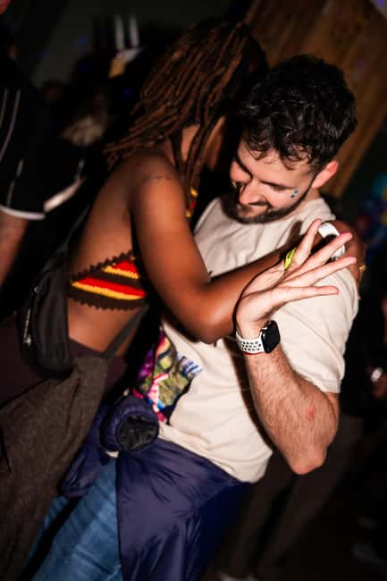 Porto: 4 Bar Pub Crawl, 7 Drinks, & Skip-the-Line Club Entry - What the guide team adds