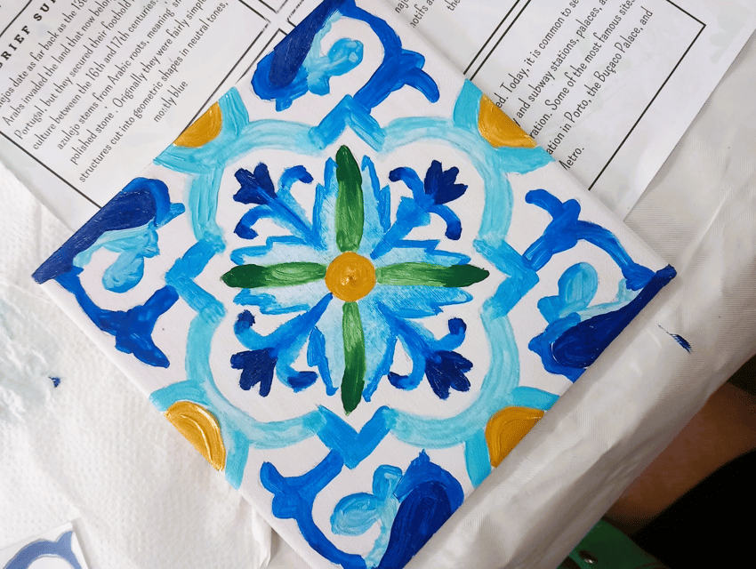 Porto: Tile Painting and Cocktails in Downtown Porto - Key points at a glance