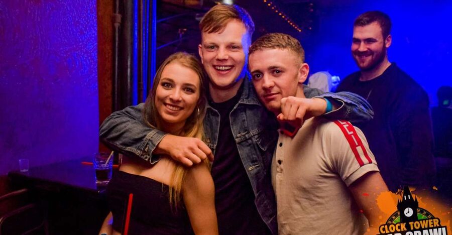 Prague: Clock Tower Bar Crawl ending at the BIGGEST CLUB - FAQ
