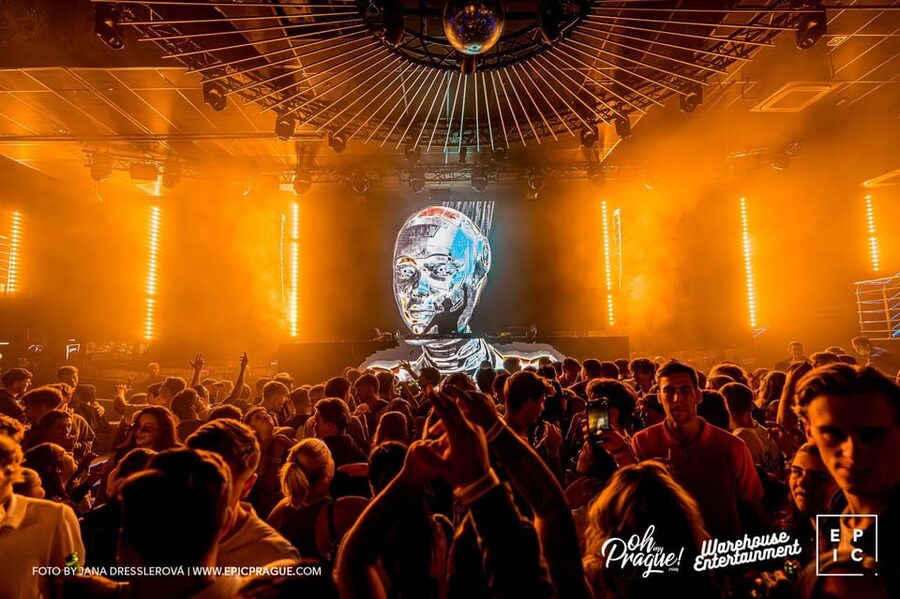Prague: EPIC Nightclub Entry Ticket - What a night at EPIC is really about