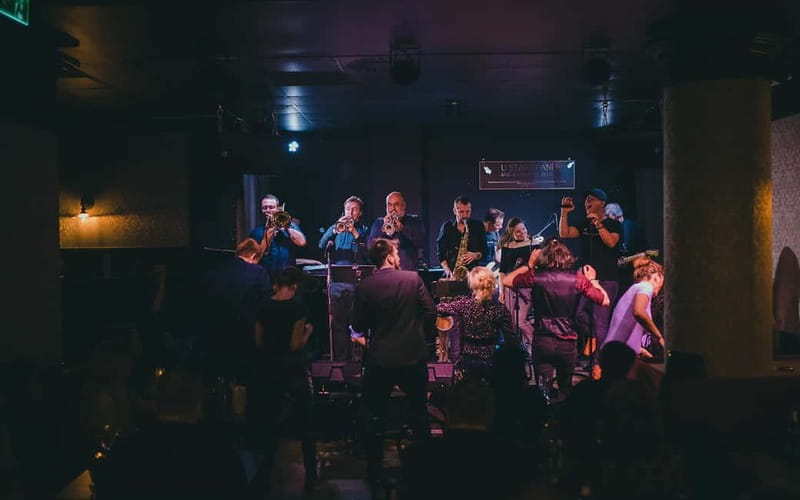Prague: Jazz Show with Signature Cocktail - Choosing Between Jazz, Swing, Groove, and Funk