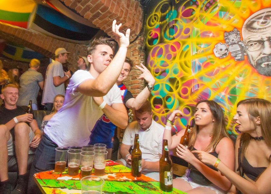 Prague: Pub Crawl with Unlimited Drinks, Bars & Club Entry - Choosing between the 7:45 PM and 10 PM departures
