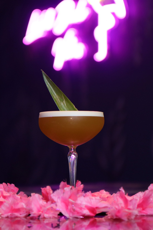 Premium Cocktail Class - Three cocktails, with one made by your own hands