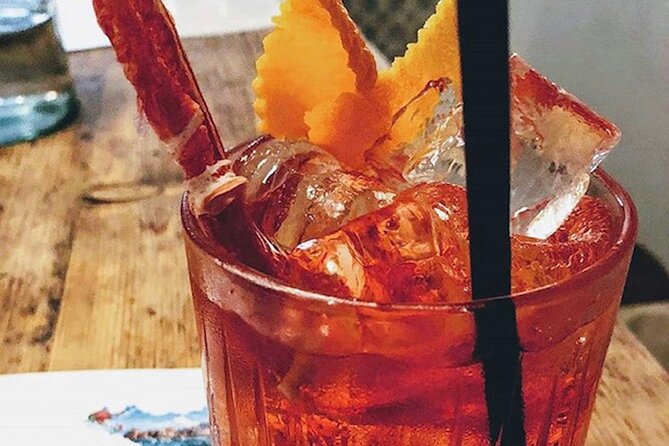Private Cocktail Making Class in Manchester - The allergy rule is unusually strict