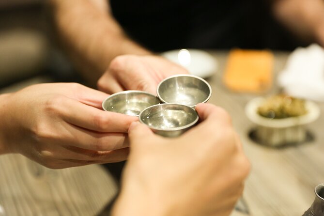 Private Food & Sake Tour in Central Kyoto with Sake Sommelier - Standing bars and the nomi aruki tradition