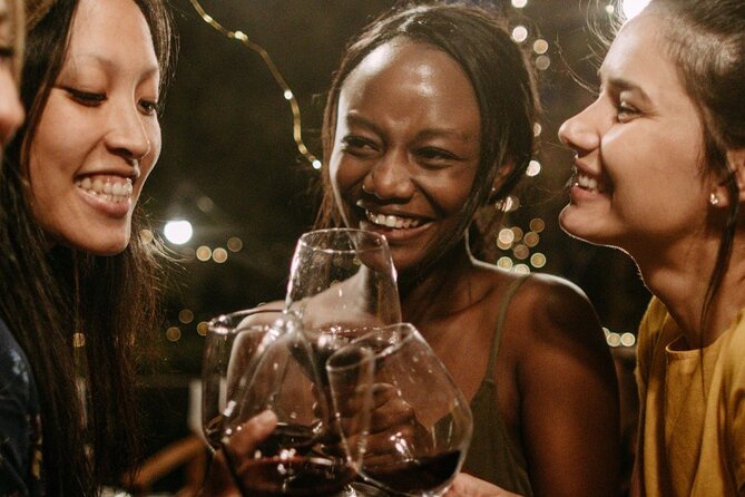 private groupe explore hidden bars & speakeasies in Paris - Key points to know
