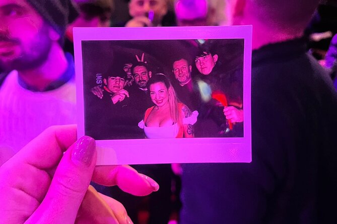 Private Hostess Bar Tour in Amsterdam Red Light District (3h) - Why the private format matters
