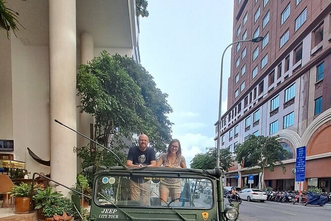 Private Jeep Street Food Tour and Night Roof Top Bar - Why this Jeep tour works well at night