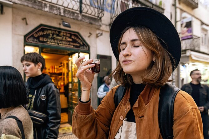 Private Night Bar Crawl in Lisbon with Local Guide and Drinks - A history lesson with a drink in hand