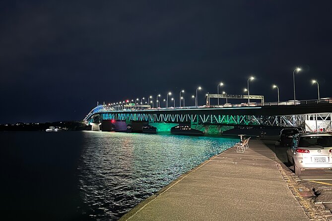 Private Night Tour of Auckland, Sky Tower Bar, Bridge & Museum - SkyBar delivers the evening’s main payoff