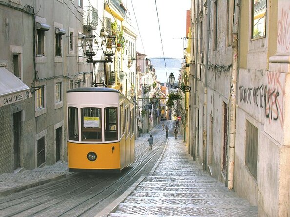 Private Pub Crawl in Lisbon - Key points to know before booking