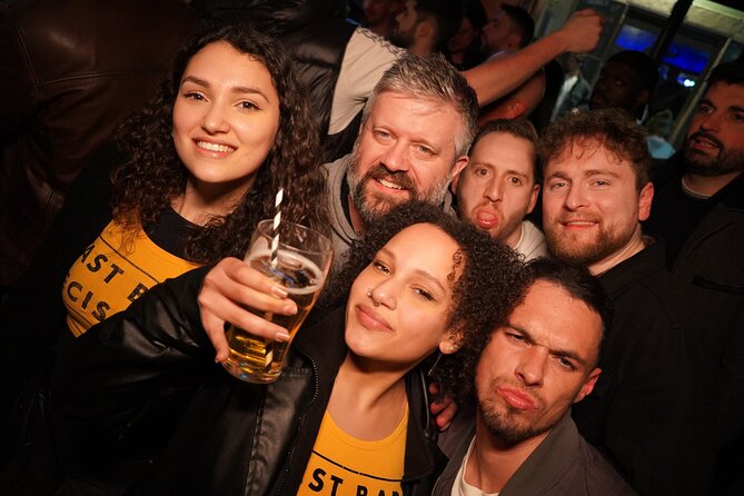 Private Pub Crawl in Lisbon - Pink Street brings a different setting
