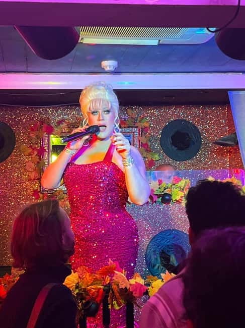 Private Secret Gay Bar Hopping Tour in Soho - Key points at a glance