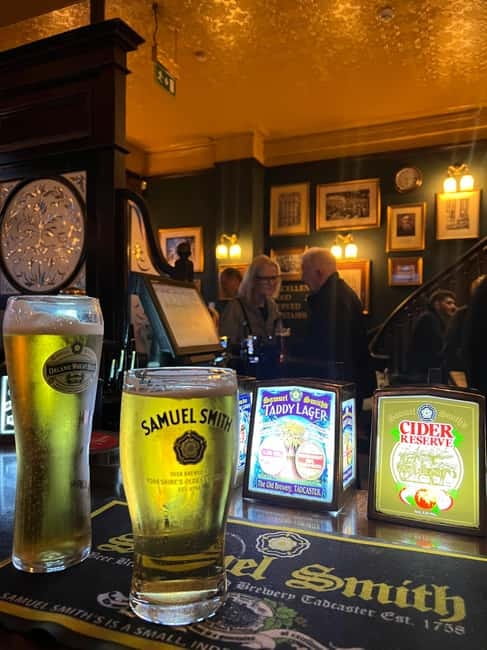 Private Secret Gay Bar Hopping Tour in Soho - Why this Soho bar tour feels different