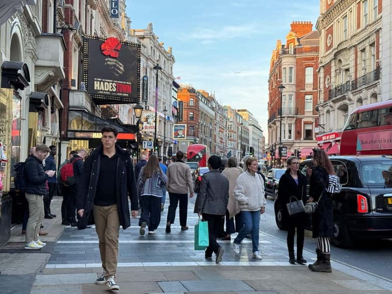 Private Secret Gay Bar Hopping Tour in Soho - Diana and the value of a private guide