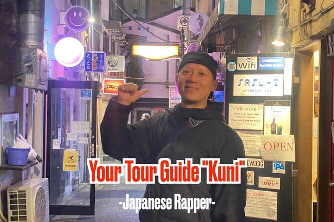 [Private]Shinjuku Golden Gai Bar Hopping w/ Japanese Local Guide - Walking through Kabukicho between the bars