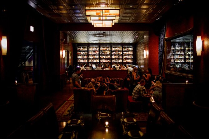 Private Speakeasy Pub Crawl in Chicago with Local Historian - How the private transportation changes the evening
