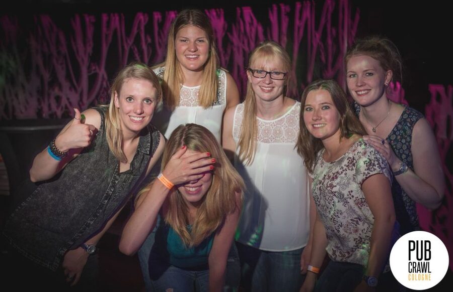 Pub Crawl Cologne Including Admission Fee for Bars and Shots - How the guides shape the night