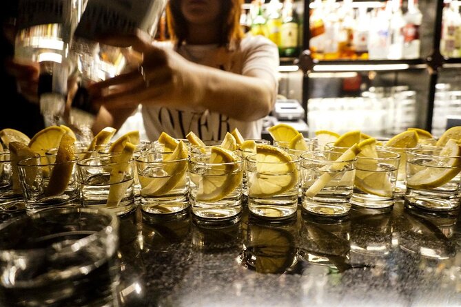 PUBCRAWL Bar and Party Route in Madrid - Games, gifts, and included drinks