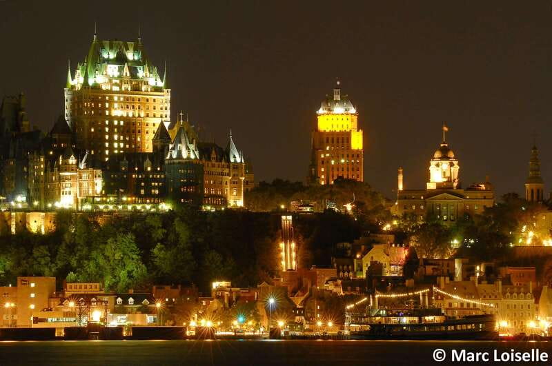 Québec City: 2-Hour Cocktail & DJ Evening Cruise - The included cocktail and onboard spending