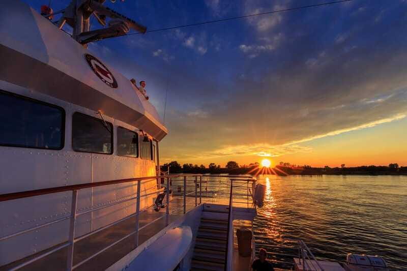 Québec City: 2-Hour Cocktail & DJ Evening Cruise - Practical advice for making the evening work