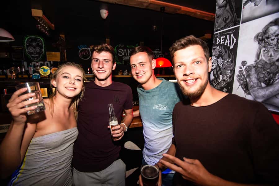 Queenstown: Bar Crawl with 5 Free Shots and Pizza - What the free drinks and pizza really add