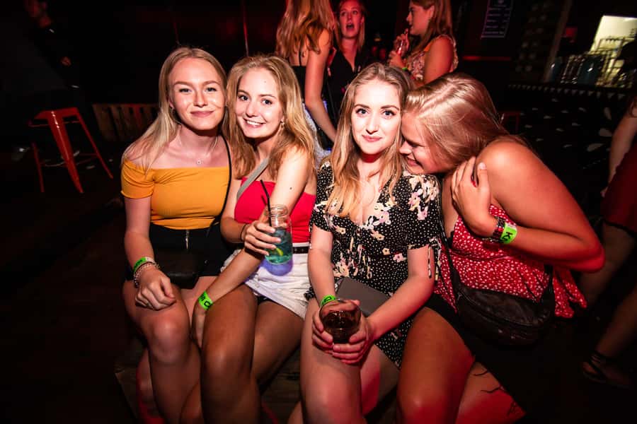 Queenstown: Ice Bar Crawl - Five Queenstown bars in one night