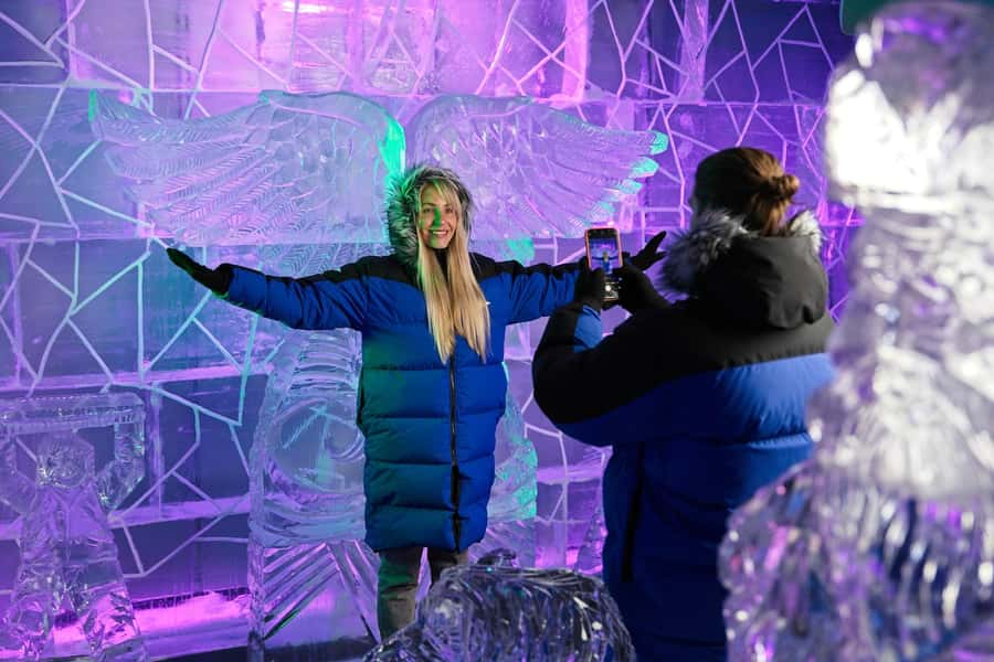 Queenstown: Ice Bar Entry with Warm Winter Gear and Drink - Key points to know before you book