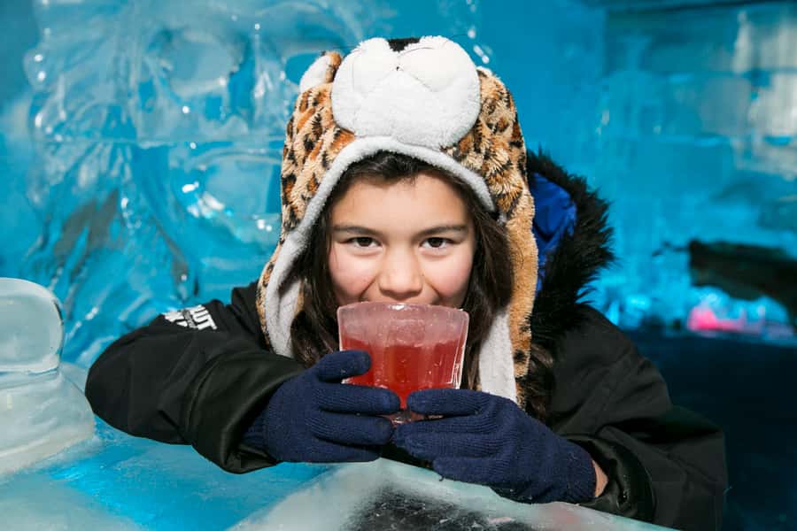 Queenstown: Minus 5 Ice Bar Experience with Drink Options - Getting ready for temperatures below freezing