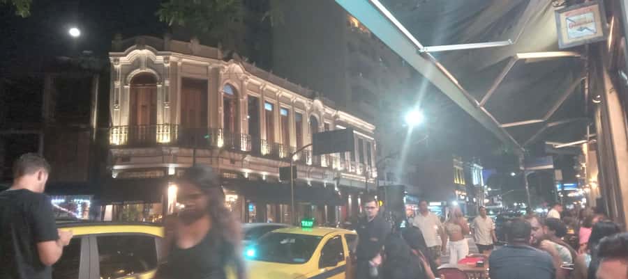 Rio Nightlife for music lovers and party makers: experience! - Clubs and street parties offer a different pace