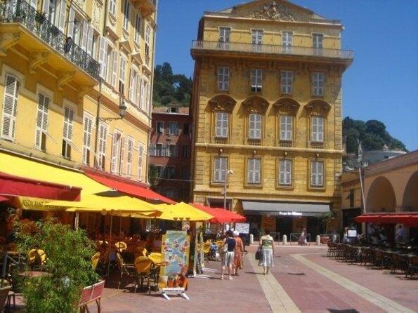 Riviera Bar Crawl Party with Free Shots and VIP Entry - Quick take on the Nice pub crawl