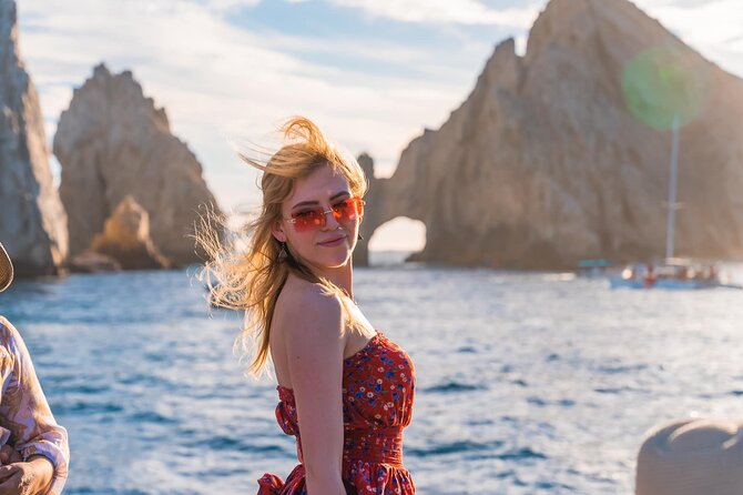 Romantic Sailboat Sunset: Live Music, Premium Bar & Dinner -Cabos - Sailing toward El Arco as the light changes
