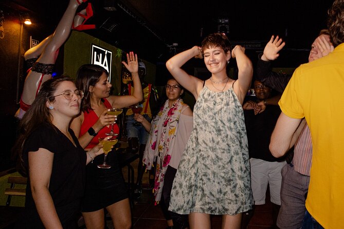 Rome Bar Crawl: Interactive Night Tour with Games and Karaoke - Karaoke is not a small extra