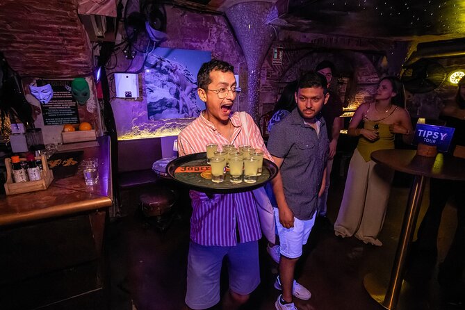 Rome Bar Crawl: Interactive Night Tour with Games and Karaoke - Drinks, games, and the social side of the evening