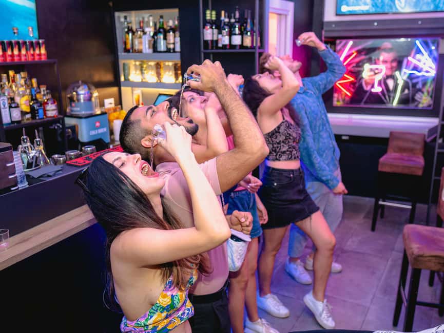 Rome: Nightlife Tour & Guided Bar Crawl with Games & Karaoke - What the guide can make or break
