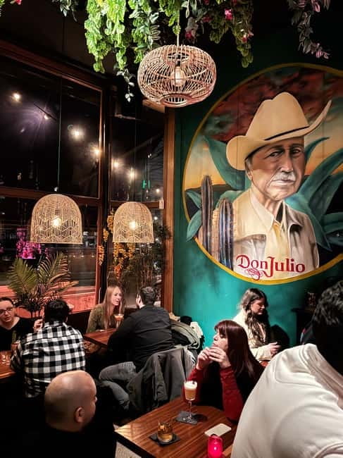 Rotterdam: Cocktail Workshop - The shooter option adds fire and theater