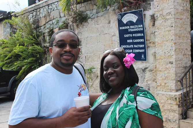 Rum Reggae and Rhythms Tour: Dancing and Cocktails - Bahama Barrels and Bahamian wine