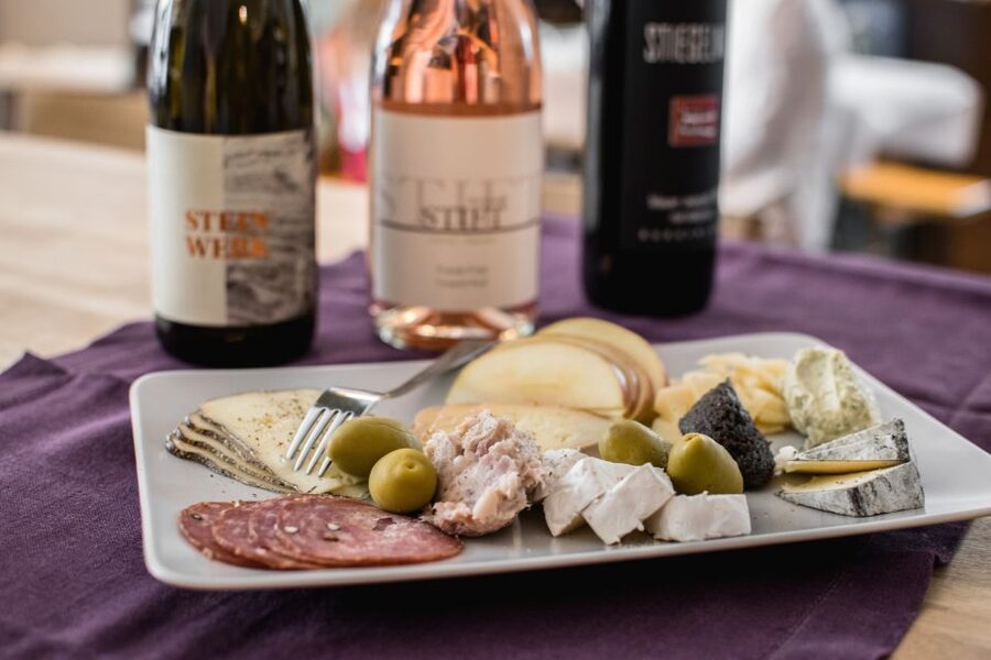 Salzburg: Guided Wine Tasting in a Hidden Wine Bar - The first three wines and what you taste