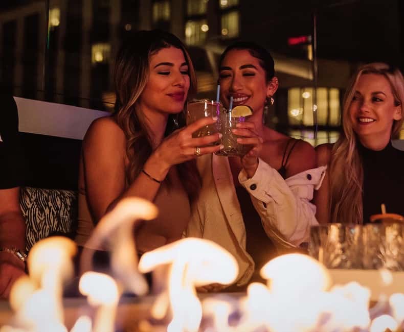 San Diego: Downtown Bar Crawl Party Pass - What you can expect at the featured venues