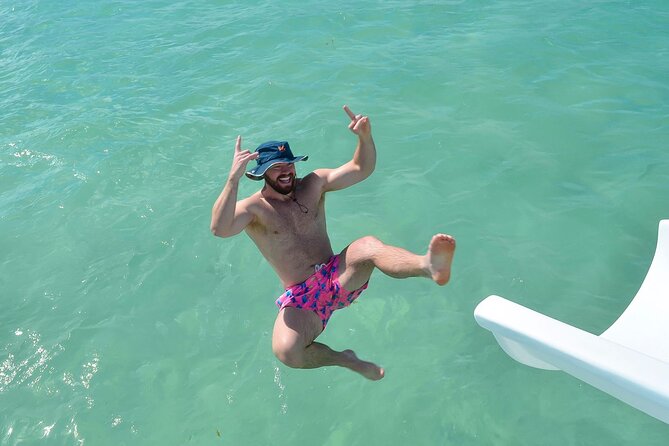 Sand-Bar Punta Cana Party Boat unlimited drinks, snorkeling Vibes - Drinks, music, and the crew
