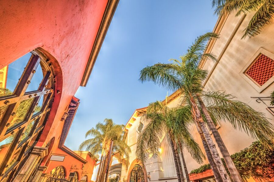 Santa Barbara: 3-Hour Cocktail and History Walking Tour - Should you book the cocktail and history walk?
